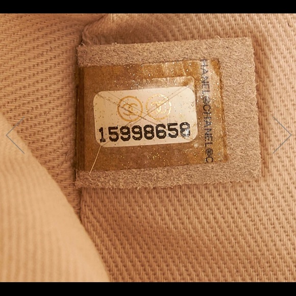 CHANEL FRENCH RIVIERA QUILTED SUEDE HOBO
BAG - Picture 6 of 7